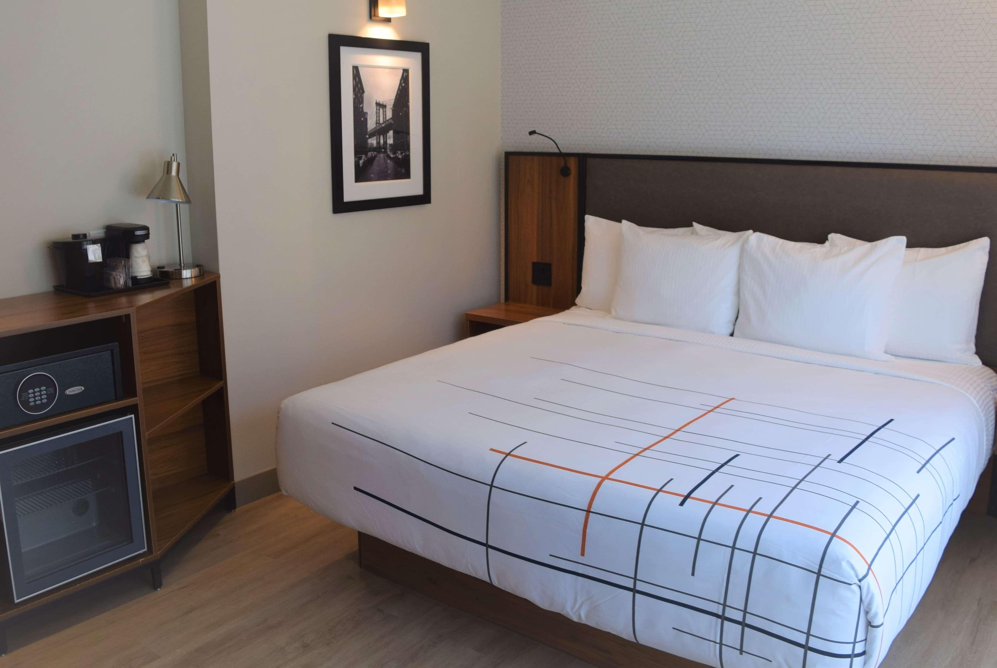 La Quinta By Wyndham Time Square South Hotel Ню Йорк Екстериор снимка