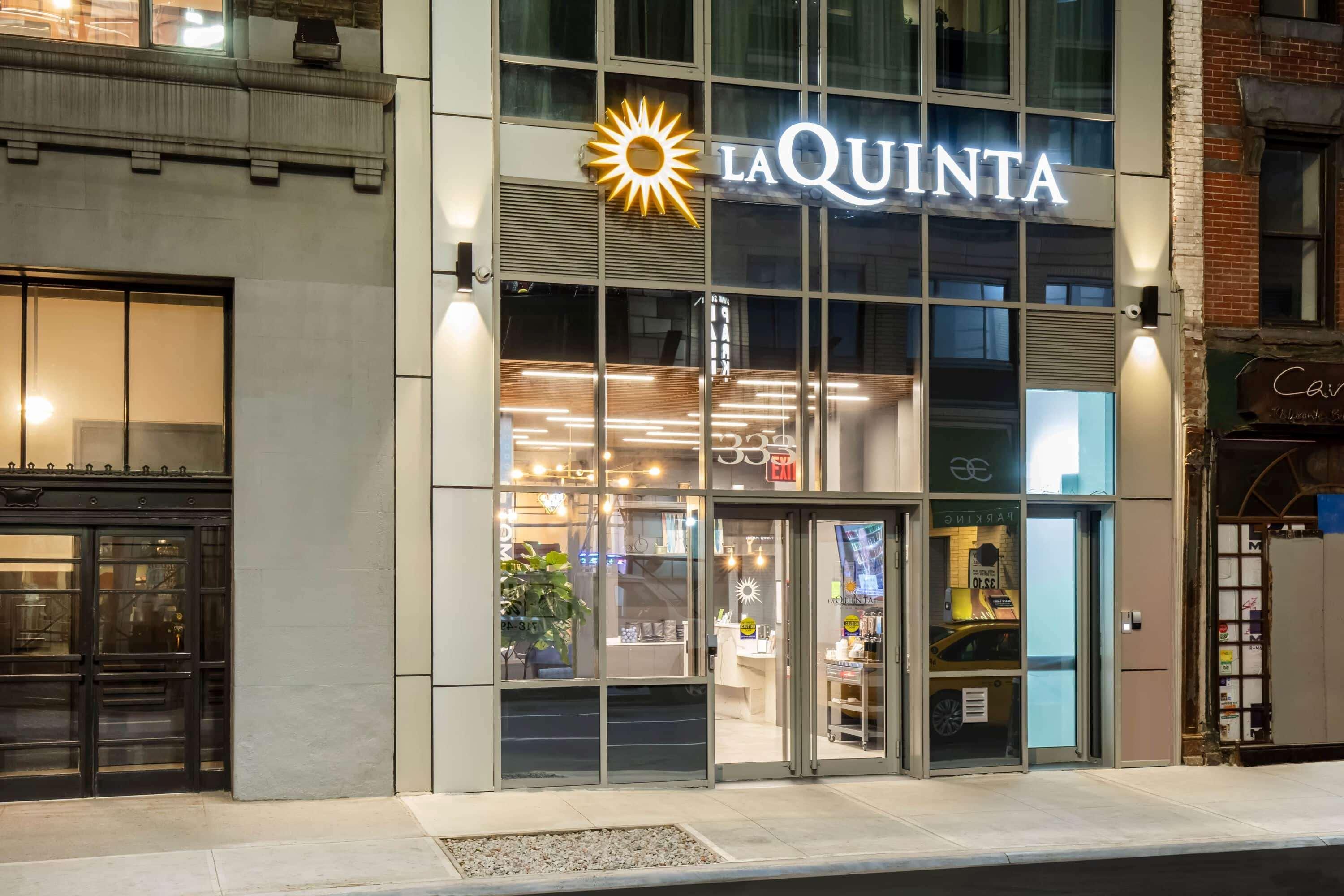 La Quinta By Wyndham Time Square South Hotel Ню Йорк Екстериор снимка