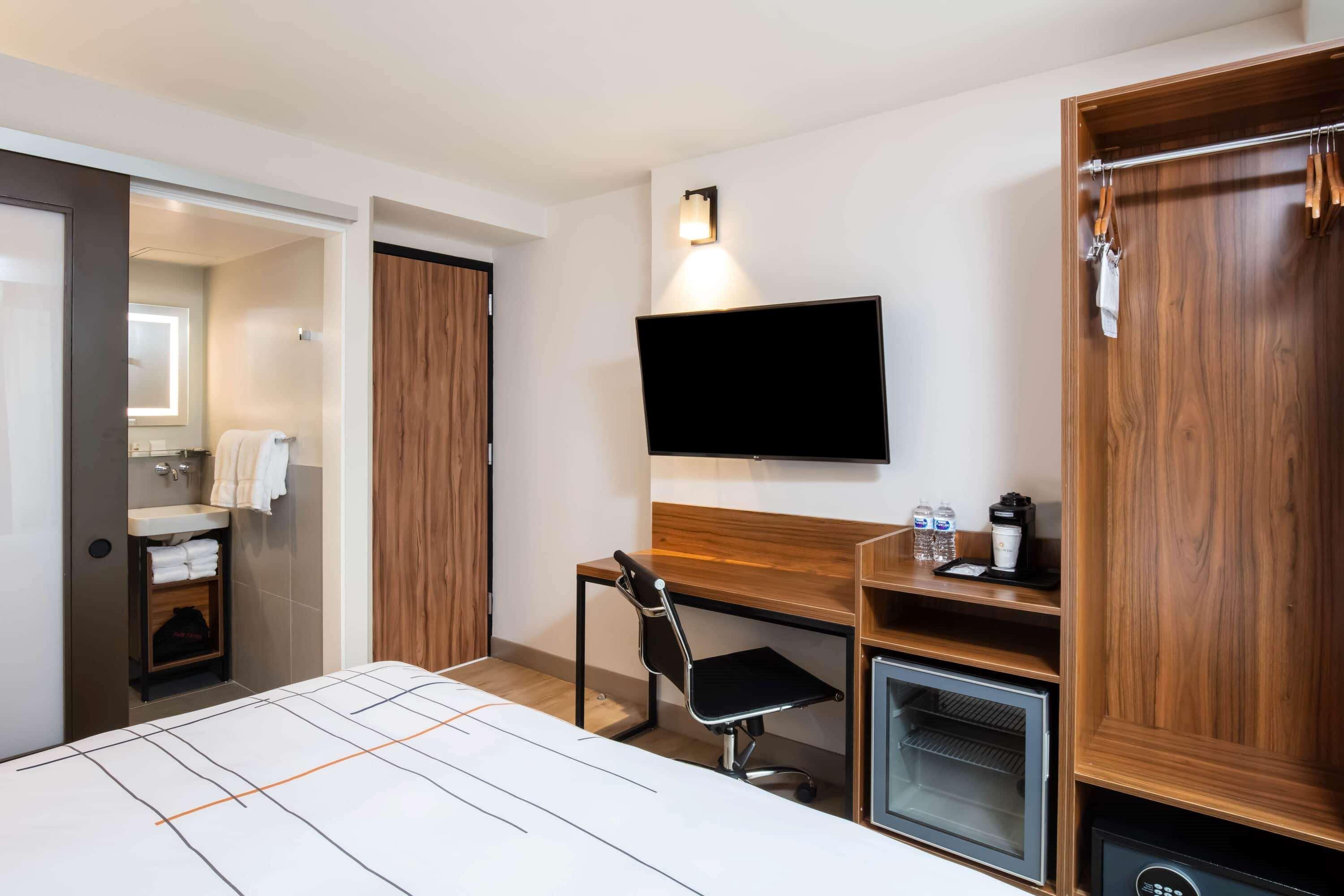 La Quinta By Wyndham Time Square South Hotel Ню Йорк Екстериор снимка