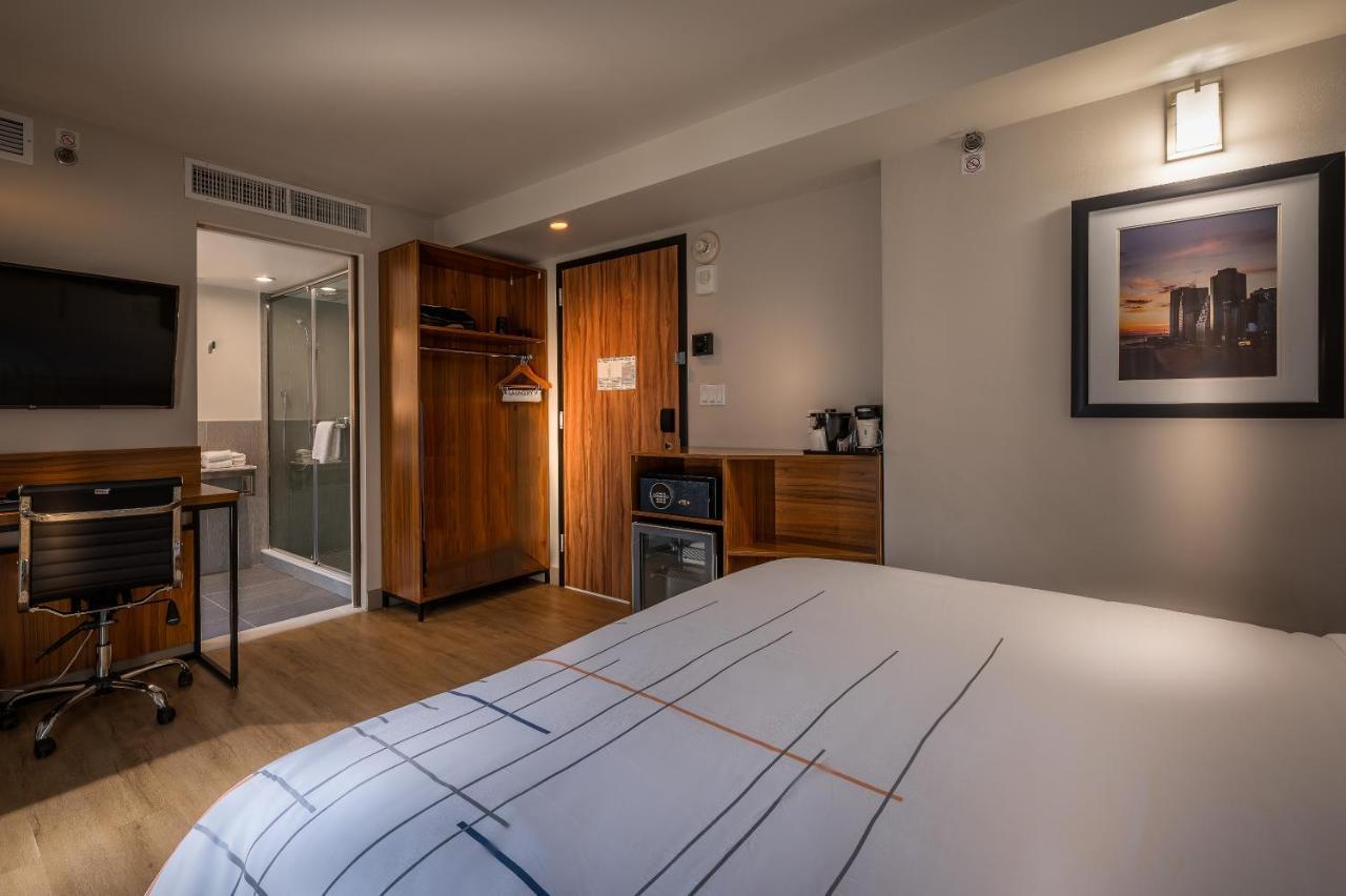 La Quinta By Wyndham Time Square South Hotel Ню Йорк Екстериор снимка